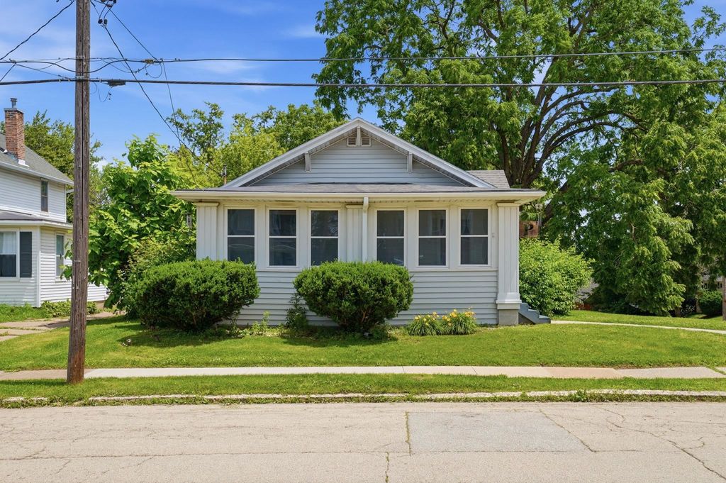 Photo of Dubuque, IA 52001 (MLS # 155011)