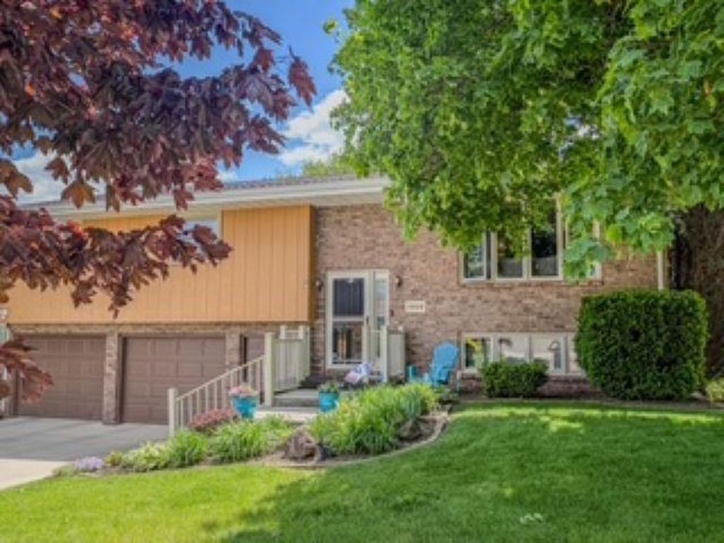 Photo of Dubuque, IA 52002 (MLS # 154630)