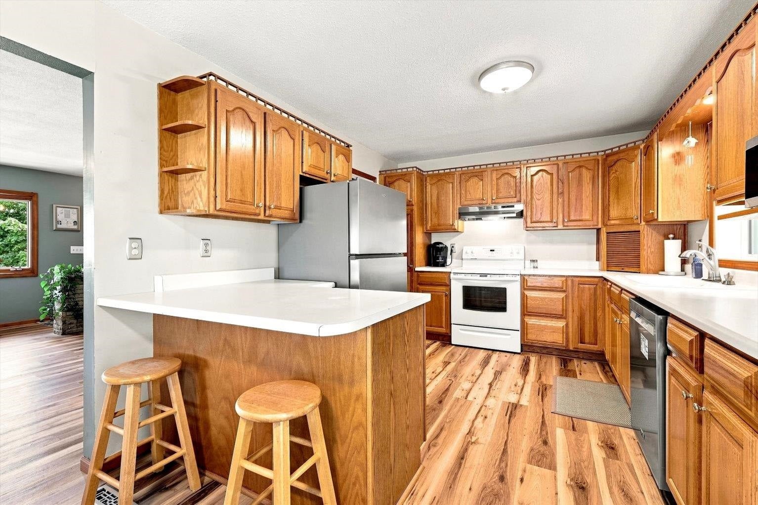 1505 Lucy Drive - Photo 3
