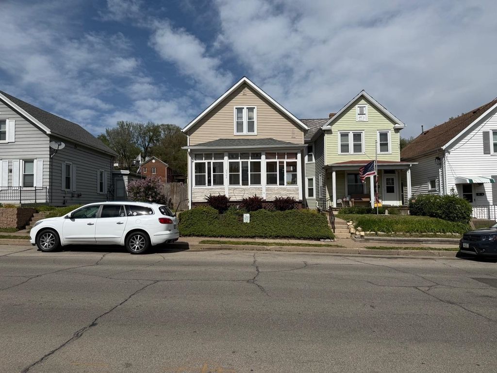 Photo of Dubuque, IA 52001 (MLS # 154608)