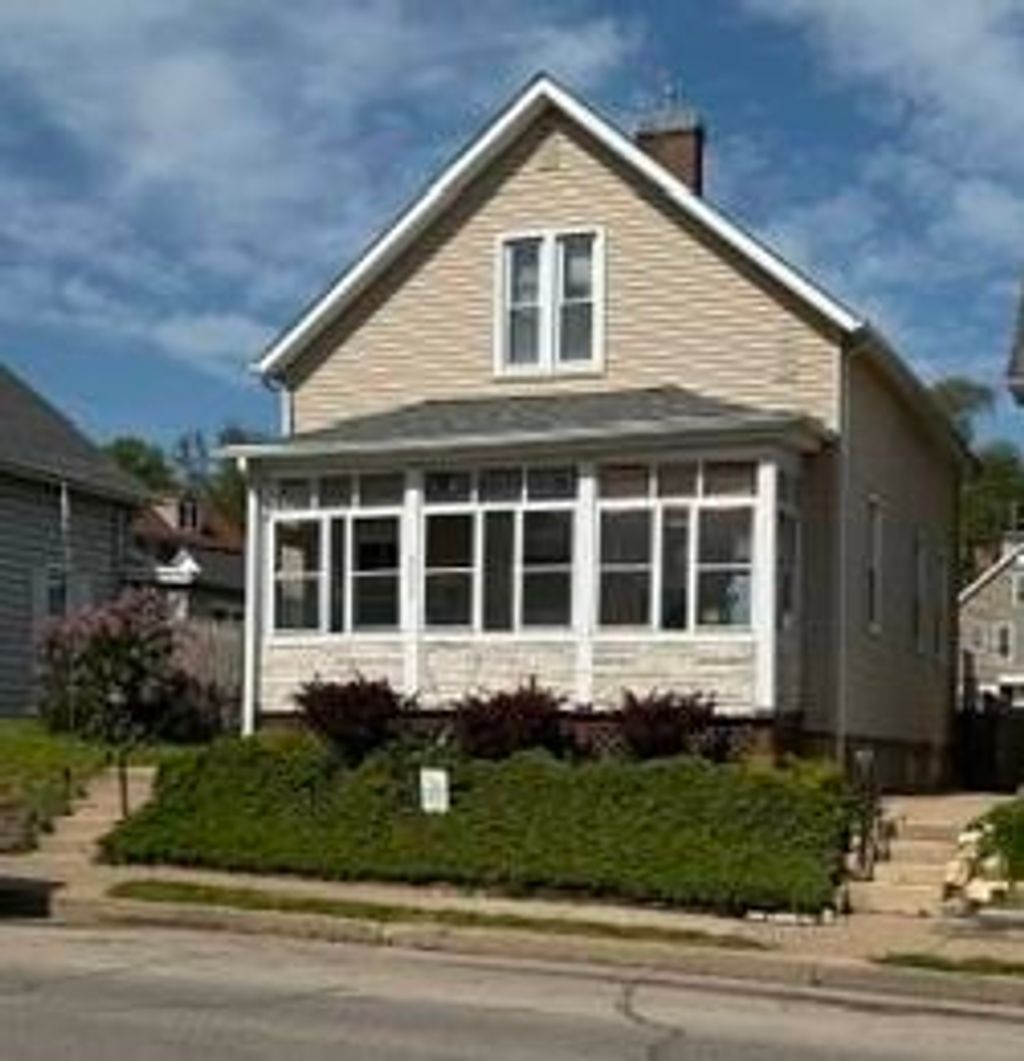 Photo of Dubuque, IA 52001 (MLS # 154608)