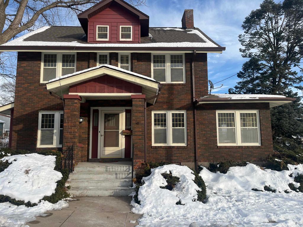 Photo of Dubuque, IA 52001 (MLS # 153610)