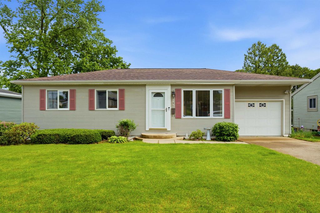 Photo of Dubuque, IA 52001 (MLS # 154668)