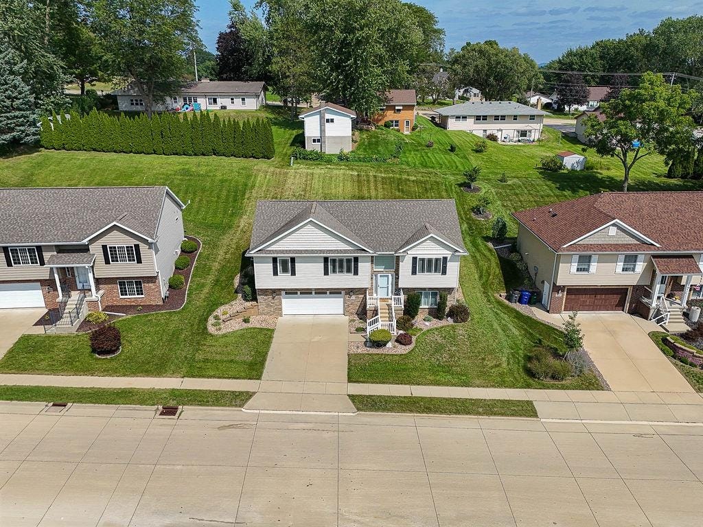 Photo of Dubuque, IA 52002 (MLS # 155560)