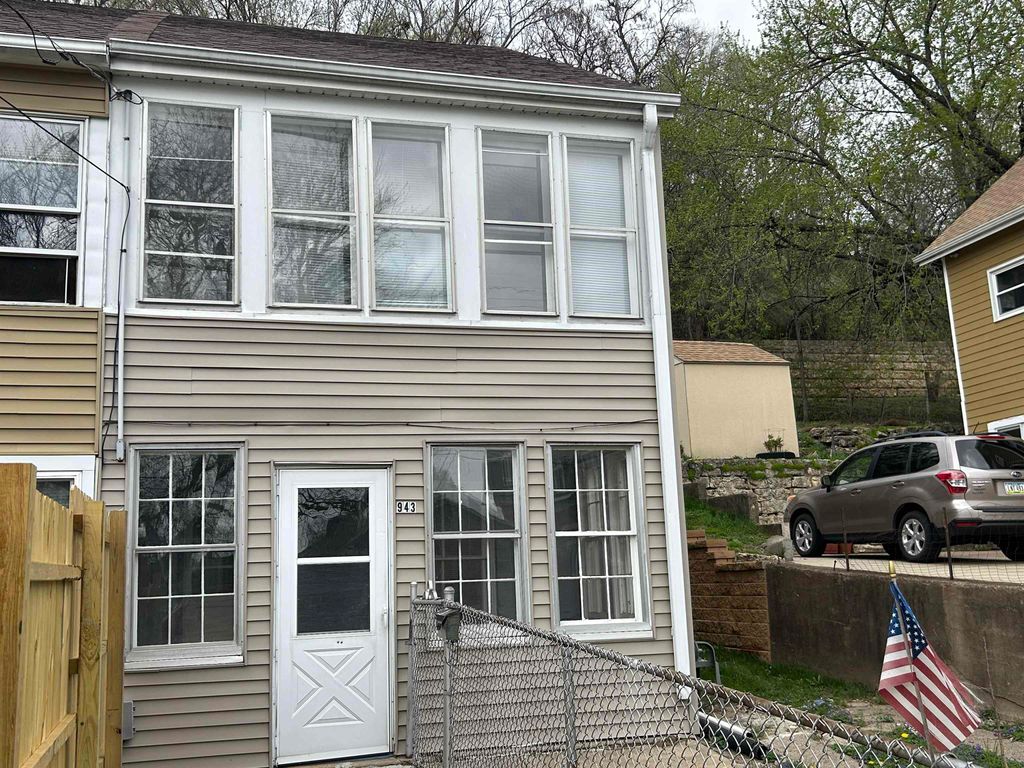 Photo of Dubuque, IA 52001 (MLS # 154419)