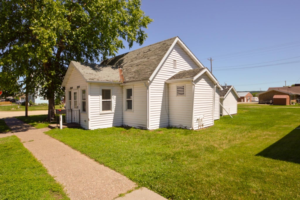 Photo of Bellevue, IA 52031 (MLS # 155046)