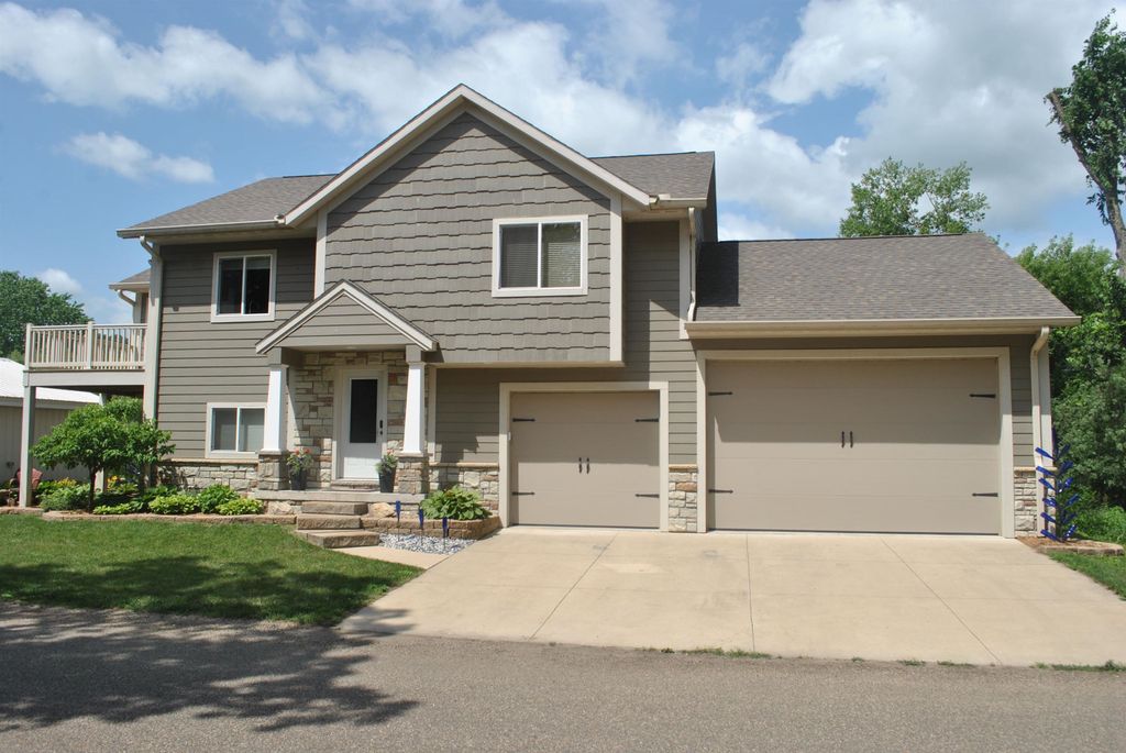 Photo of Guttenberg, IA 52052 (MLS # 154069)