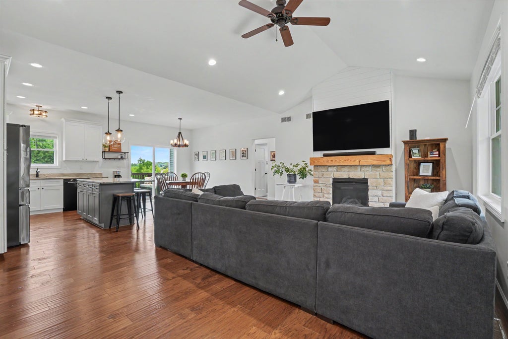 Photo of Dubuque, IA 52002 (MLS # 155083)