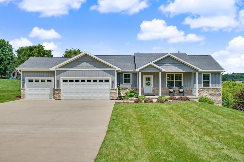 Photo of Dubuque, IA 52002 (MLS # 155083)