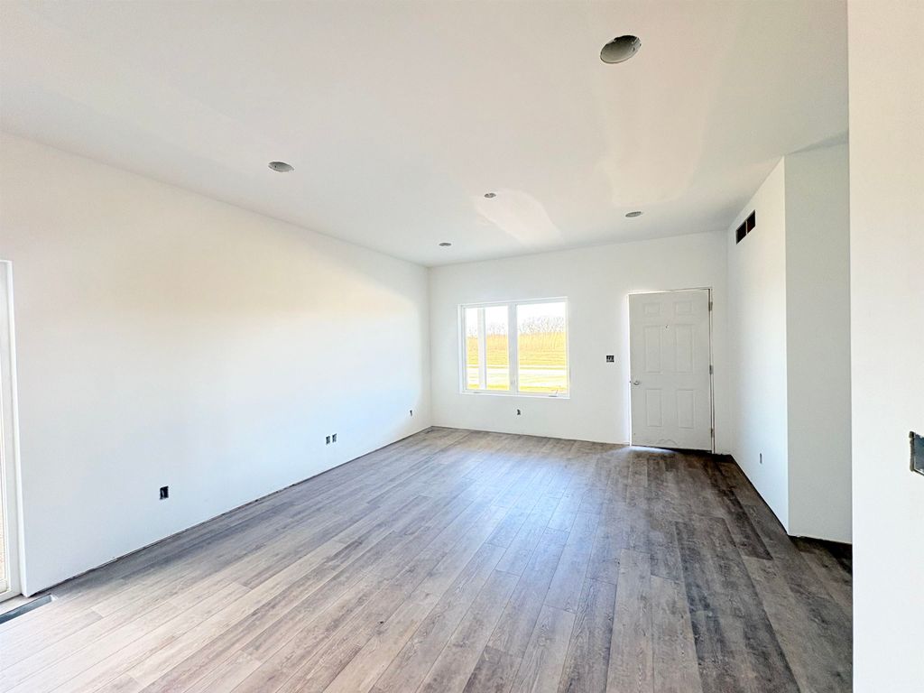 Photo of Dubuque, IA 52001 (MLS # 153735)