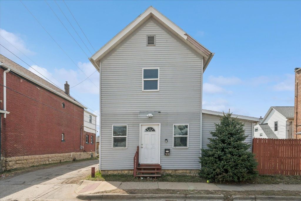 Photo of Dubuque, IA 52001 (MLS # 154224)