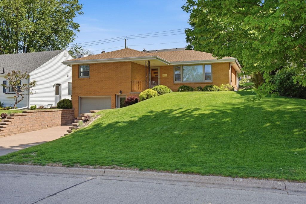 Photo of Dubuque, IA 52003 (MLS # 154569)