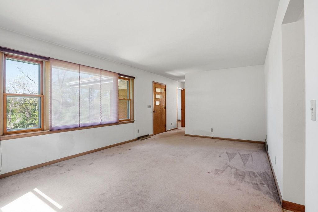 Photo of Dubuque, IA 52003 (MLS # 154569)