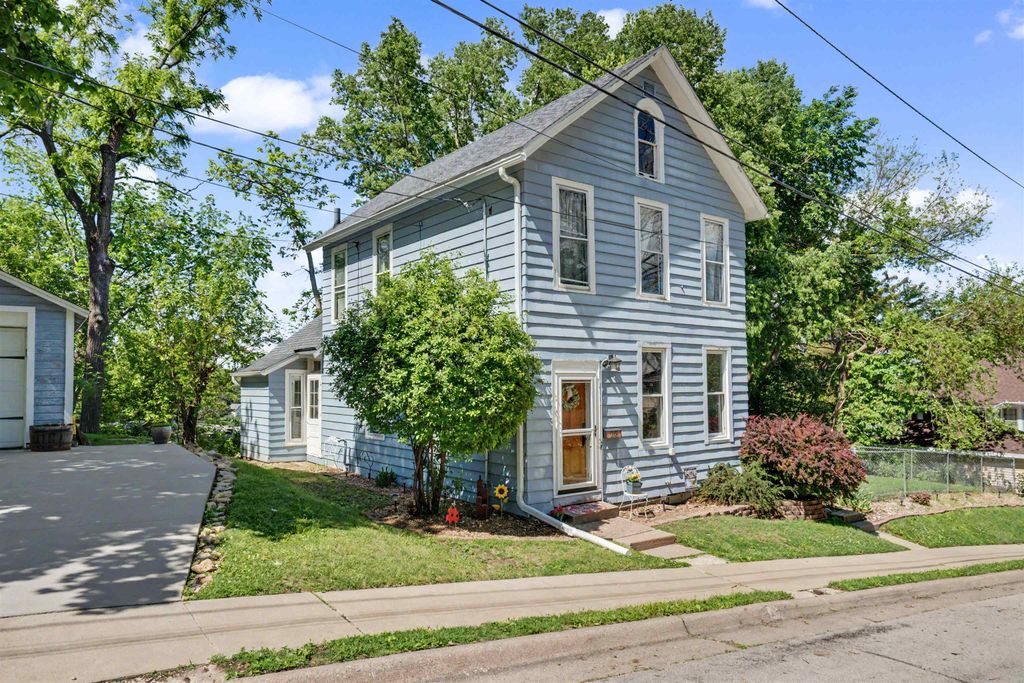 Photo of Dubuque, IA 52001 (MLS # 154753)