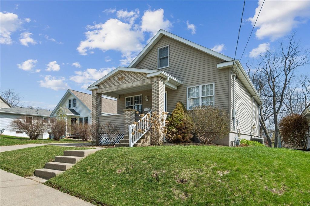 Photo of Dubuque, IA 52001 (MLS # 154323)