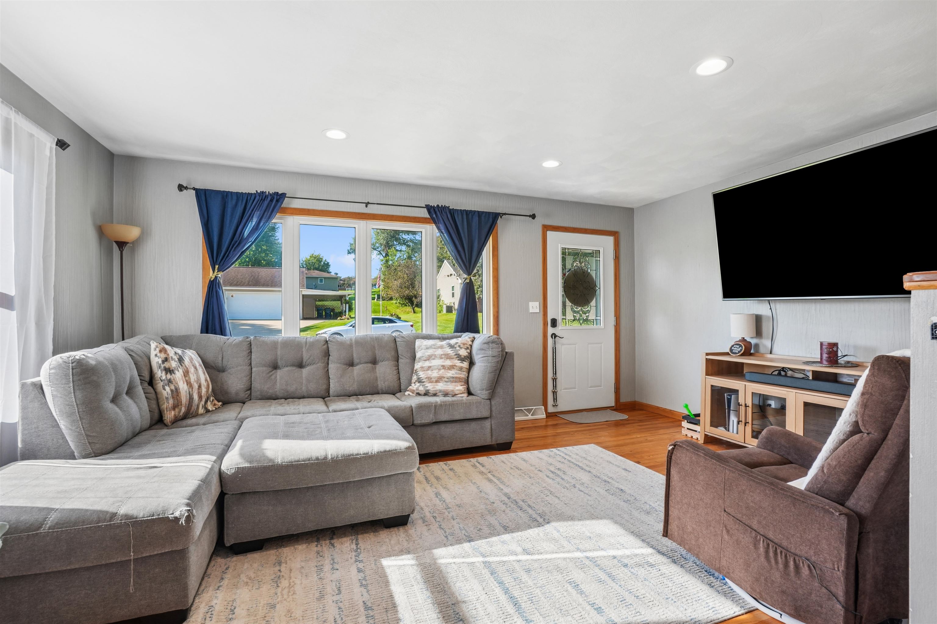 820 SW 5th Street - Photo 3