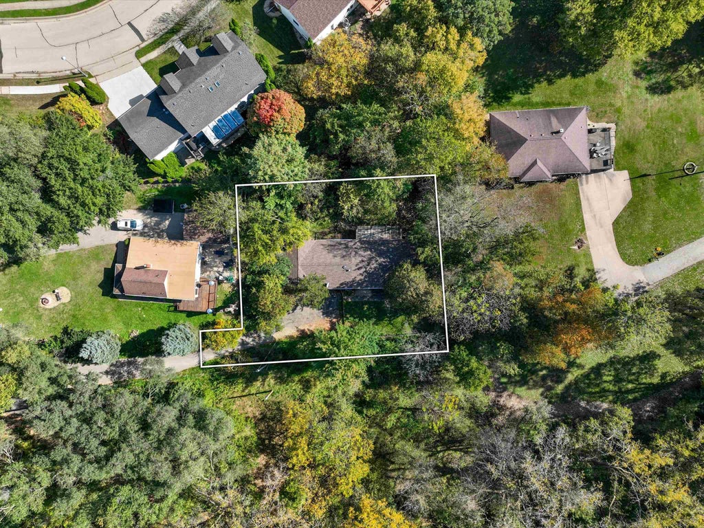 Photo of Dubuque, IA 52001 (MLS # 155935)