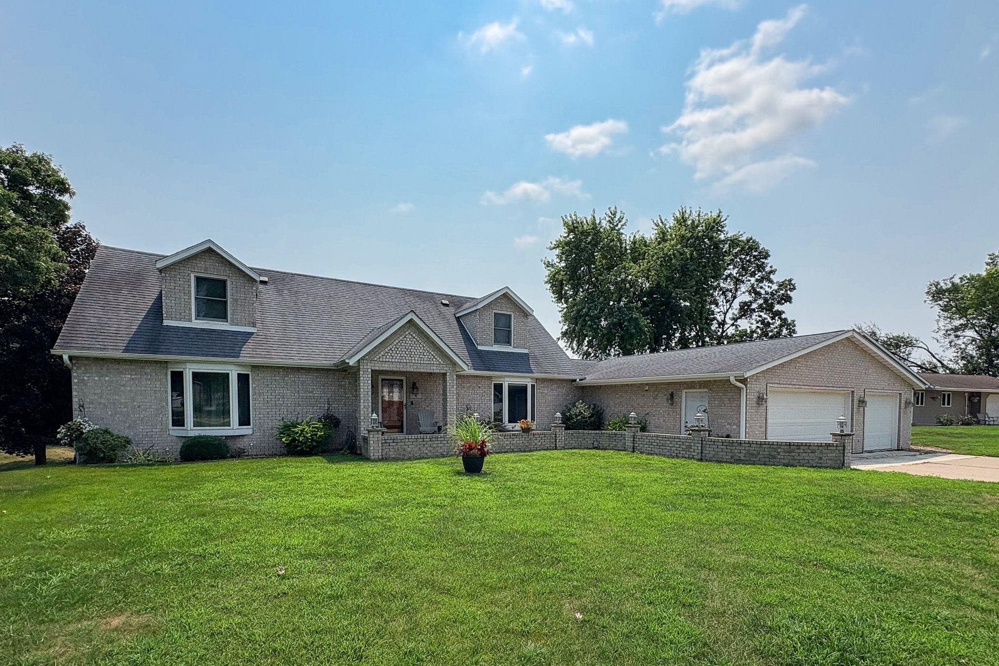 6 Lakeview Drive