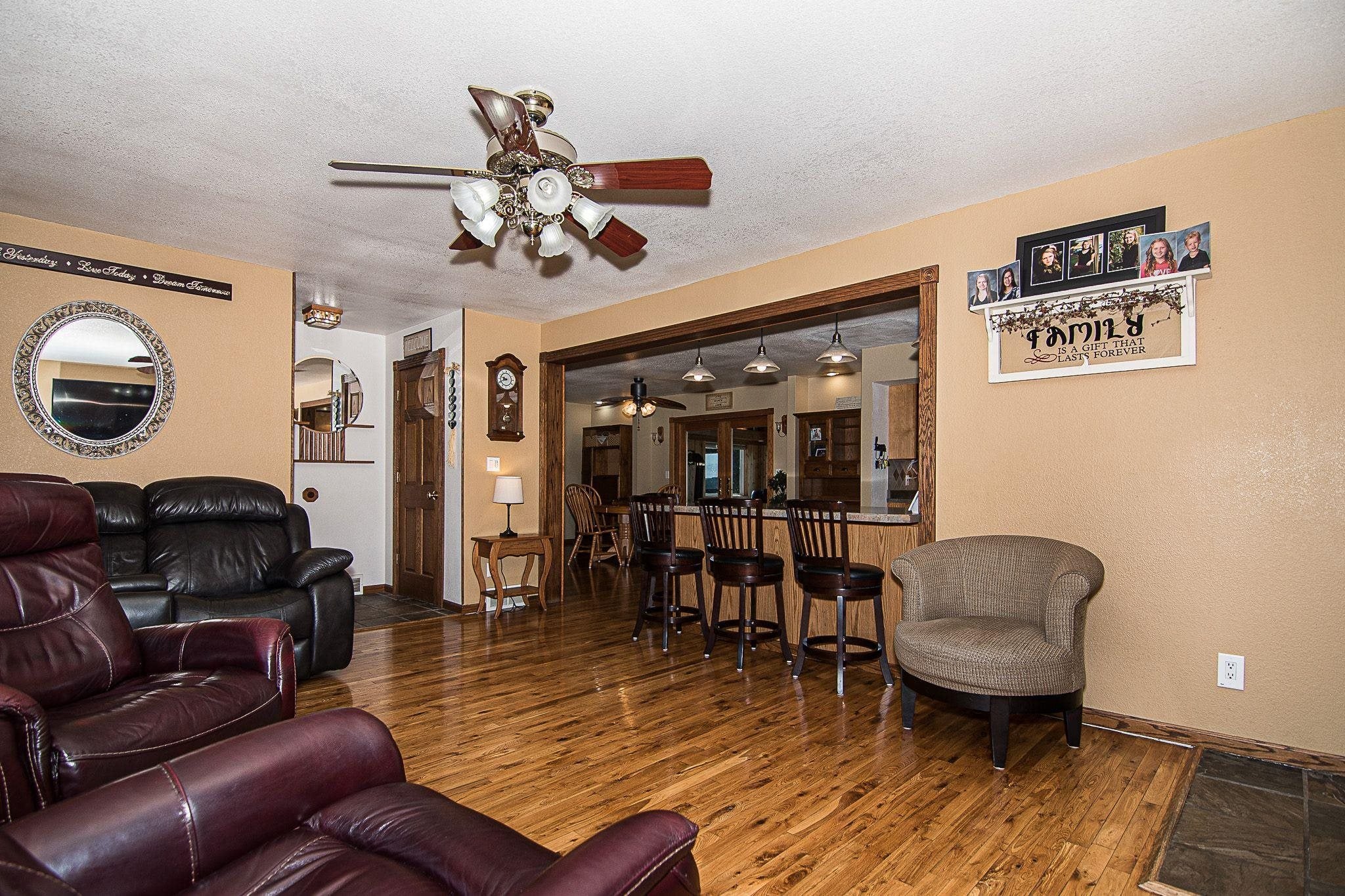 6 Lakeview Drive