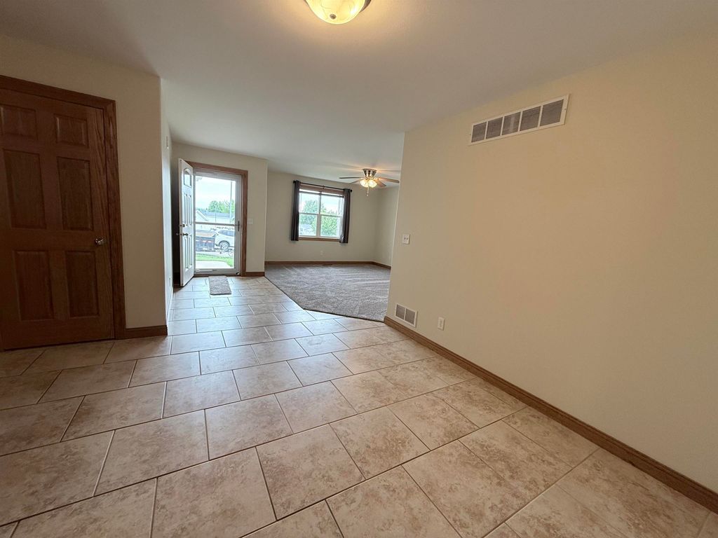 Photo of Dubuque, IA 52001 (MLS # 154837)
