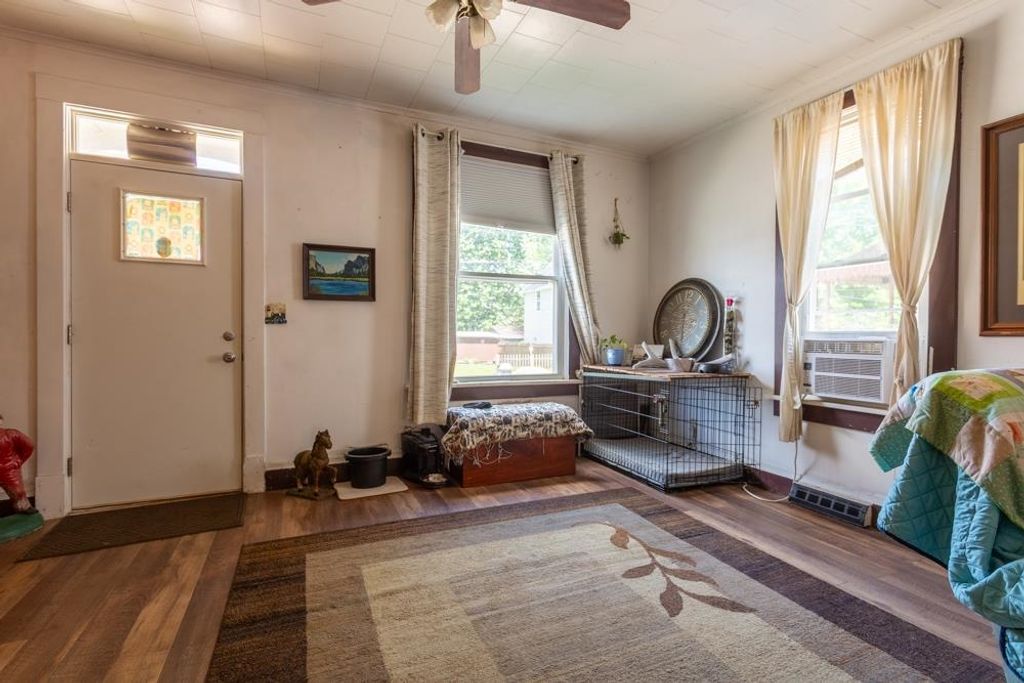 Photo of Dubuque, IA 52001 (MLS # 155128)