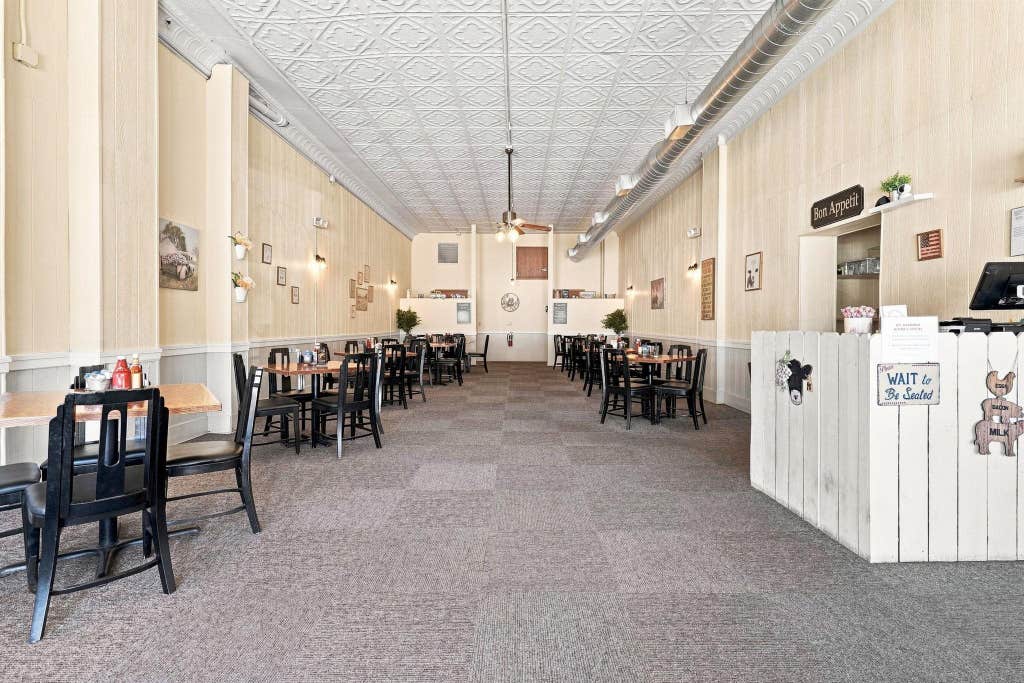 Photo of Dubuque, IA 52001 (MLS # 155545)