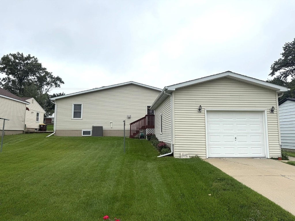 Photo of Maquoketa, IA 52060 (MLS # 155487)