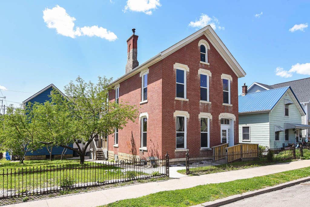 Photo of Dubuque, IA 52001 (MLS # 155108)