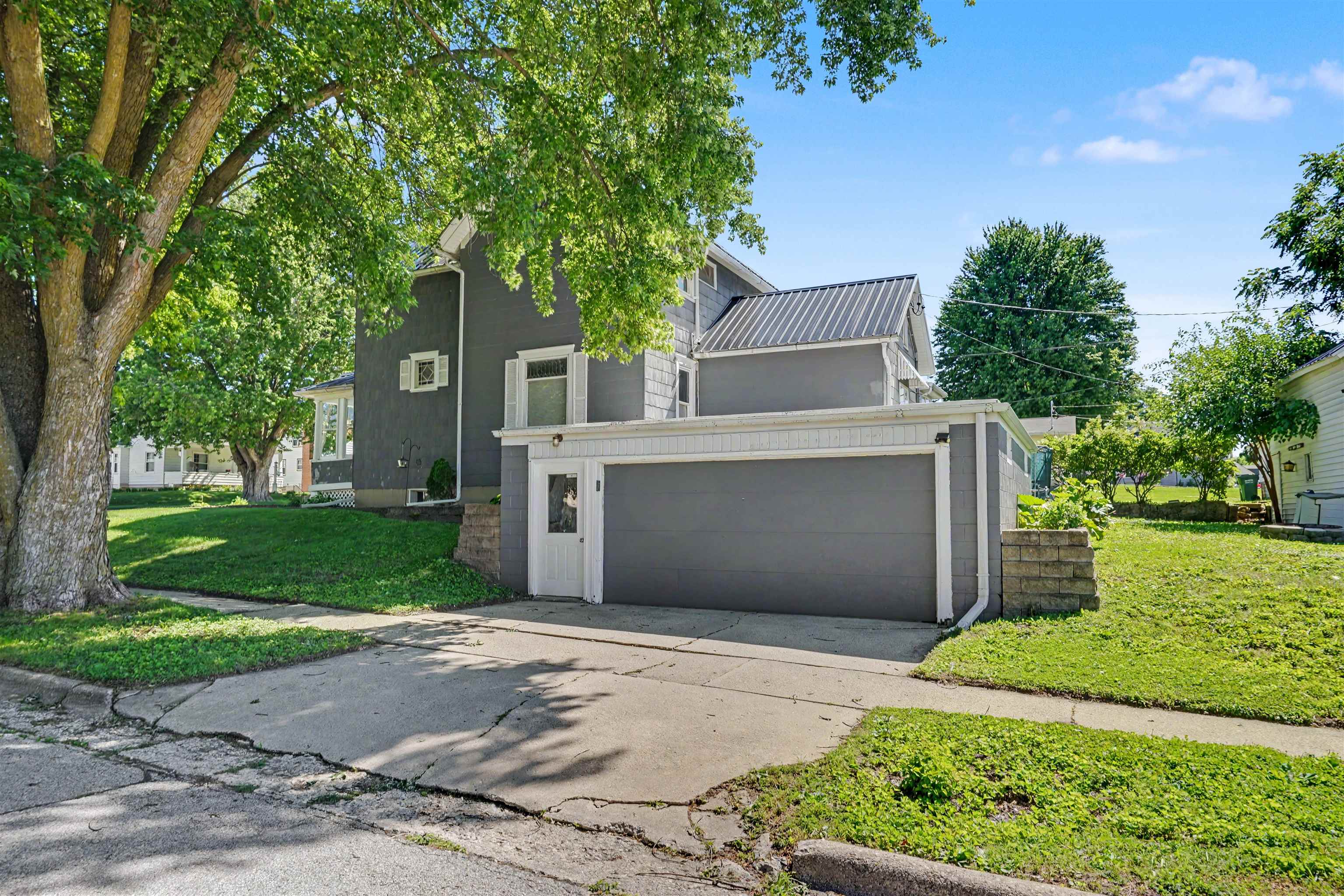 303 SE 5th Avenue