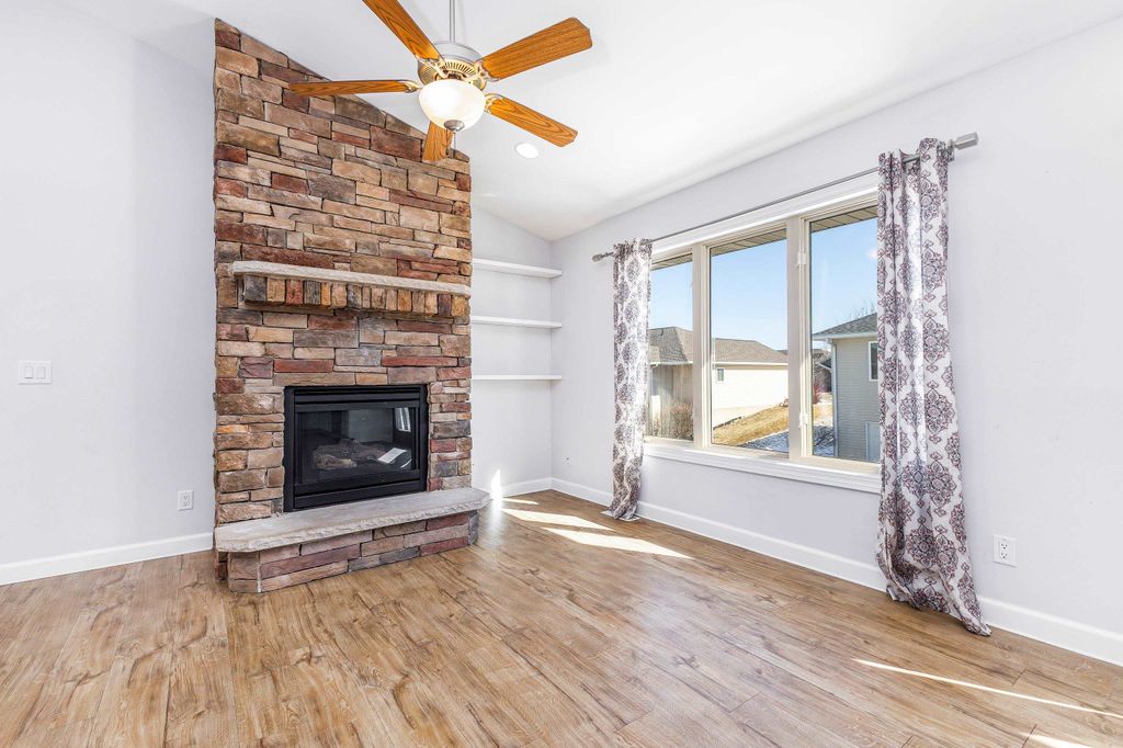 Photo of Dubuque, IA 52002 (MLS # 154037)