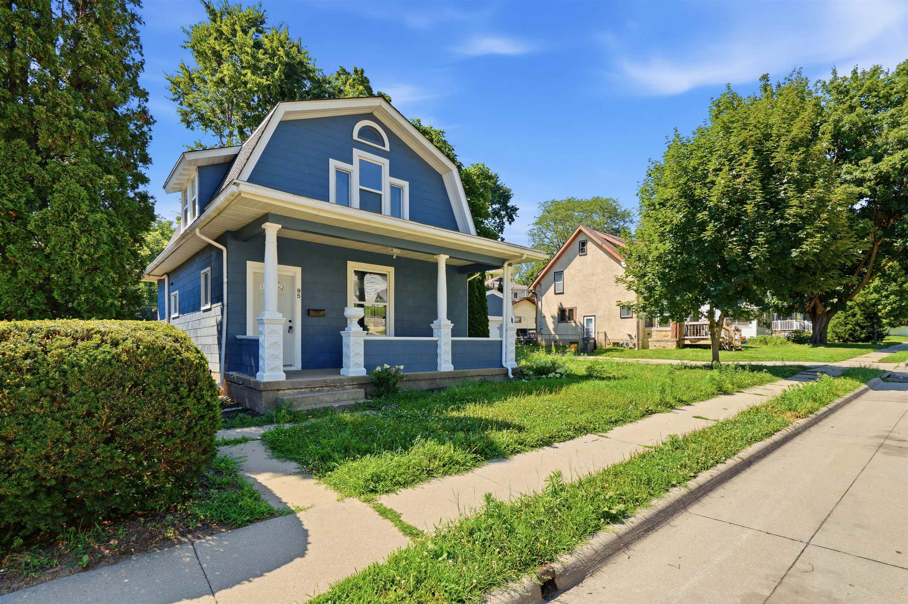 Photo 1 of 28 — 95 N Booth Street, Dubuque, IA 52001
