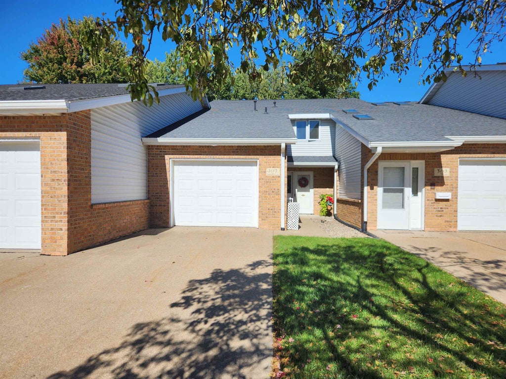 Photo of Dubuque, IA 52001 (MLS # 155866)