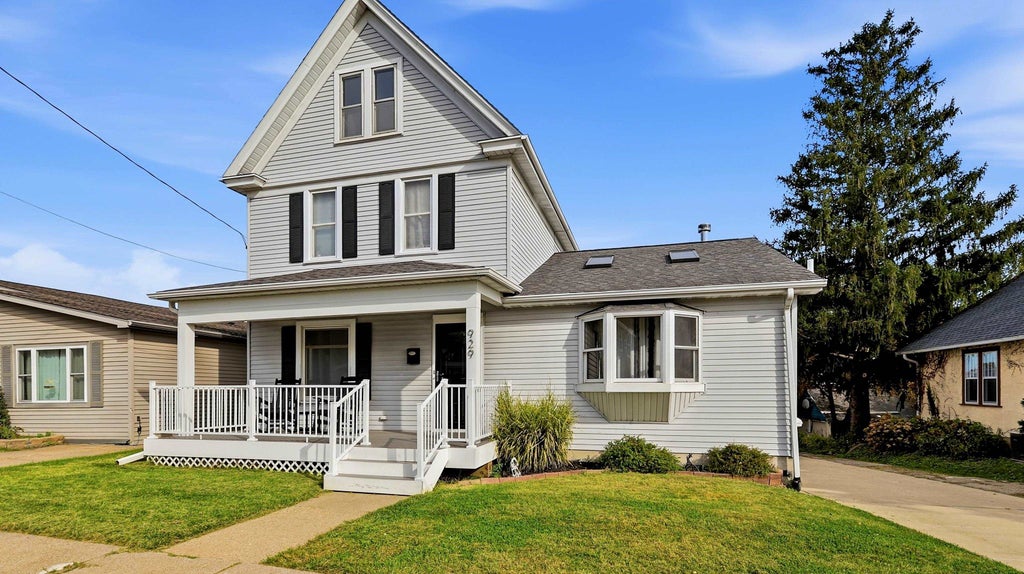 Photo of Dubuque, IA 52003 (MLS # 155907)