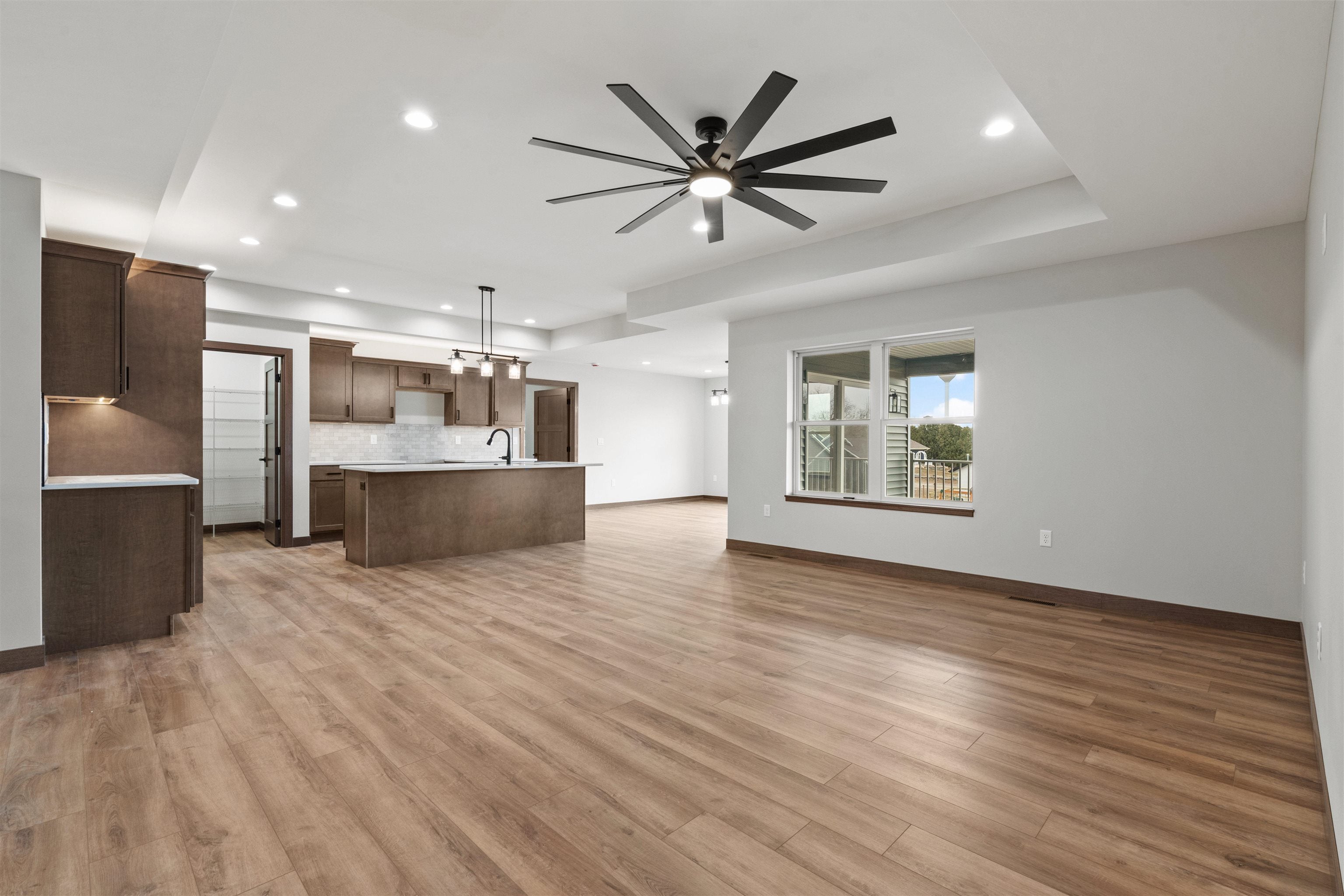 607 Charles Street - Photo 2