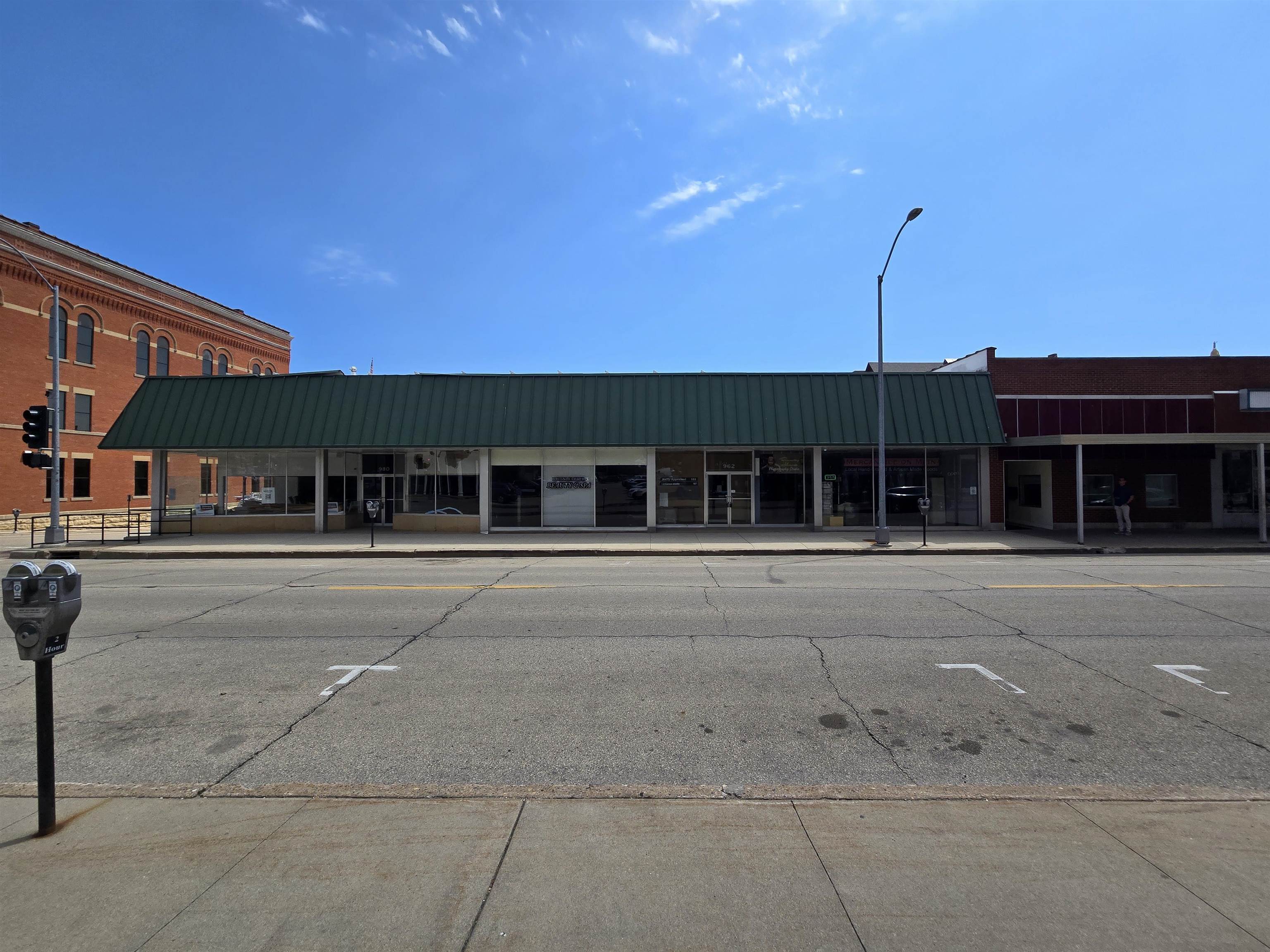 962-980 Main Street