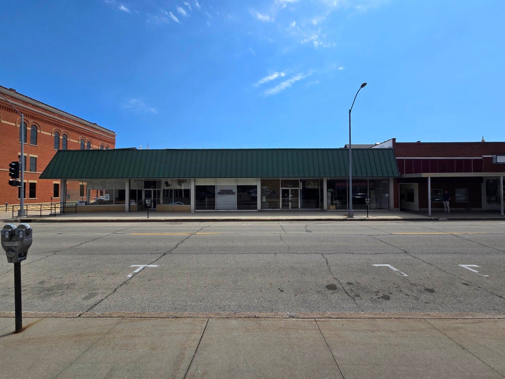 Photo of Dubuque, IA 52001 (MLS # 154821)