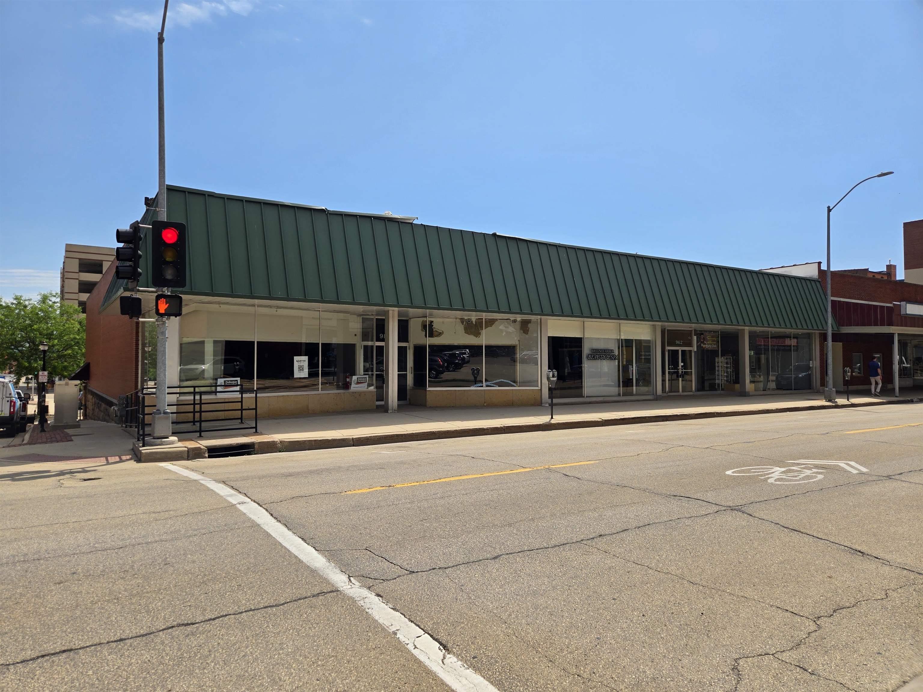 962-980 Main Street