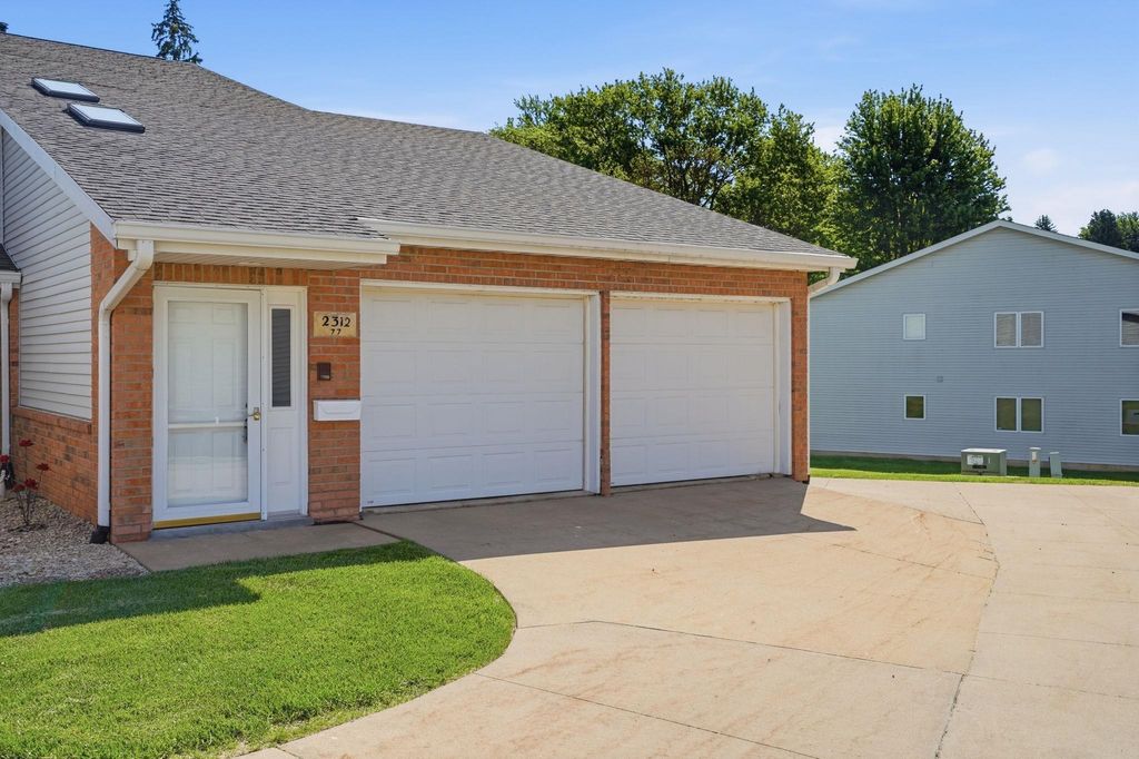 Photo of Dubuque, IA 52001 (MLS # 154758)