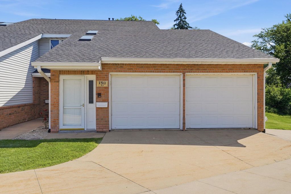 Photo of Dubuque, IA 52001 (MLS # 154758)