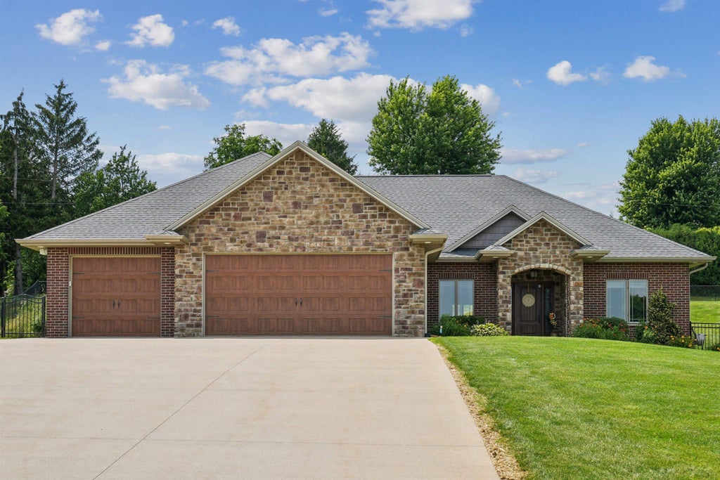 Photo of Dubuque, IA 52001 (MLS # 155106)