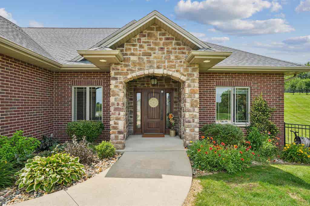 Photo of Dubuque, IA 52001 (MLS # 155106)