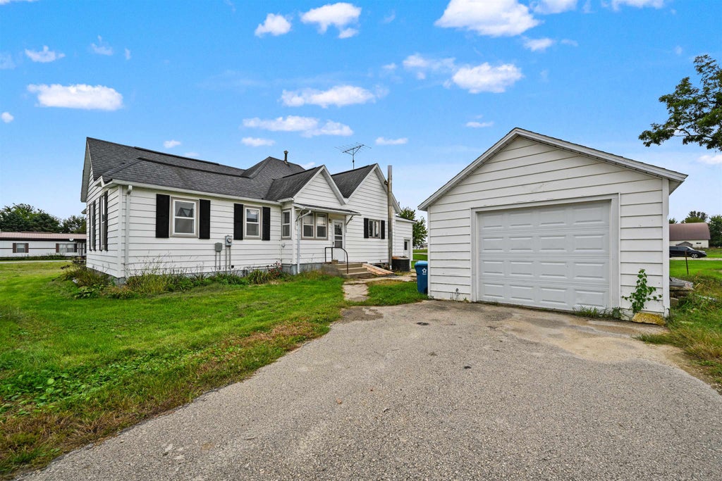 Photo of Cascade, IA 52033 (MLS # 155858)