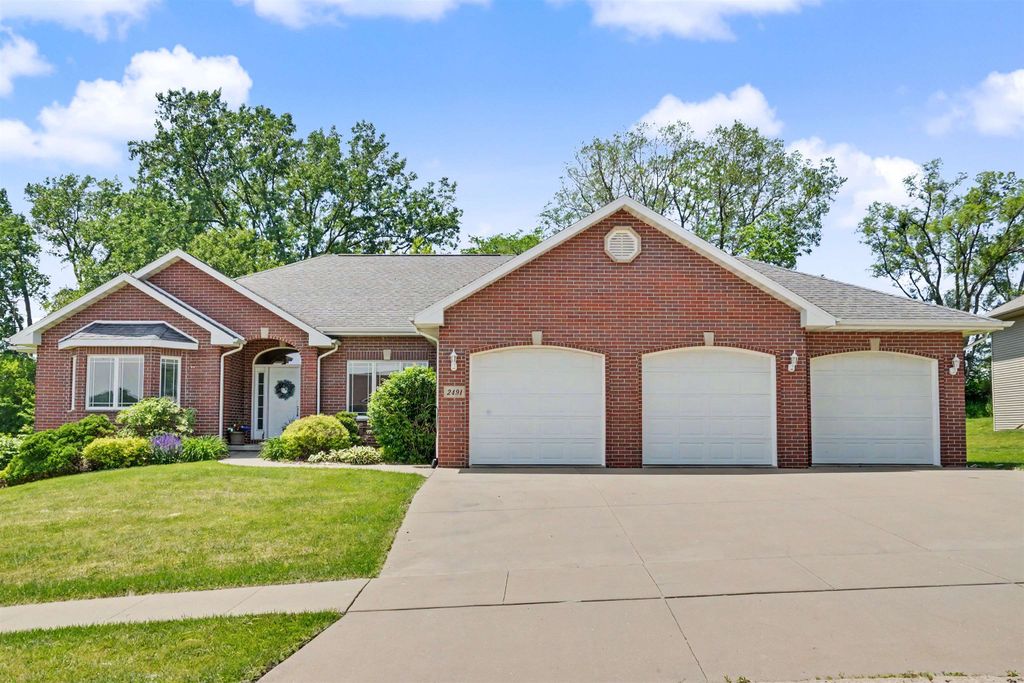 Photo of Dubuque, IA 52002 (MLS # 154741)