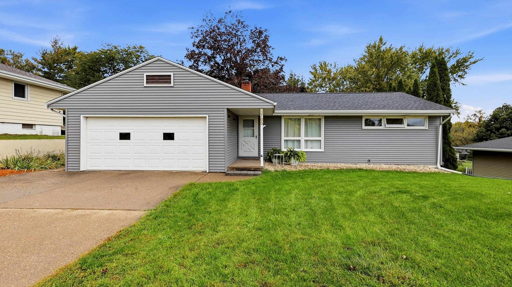 Photo of Dubuque, IA 52002 (MLS # 155911)
