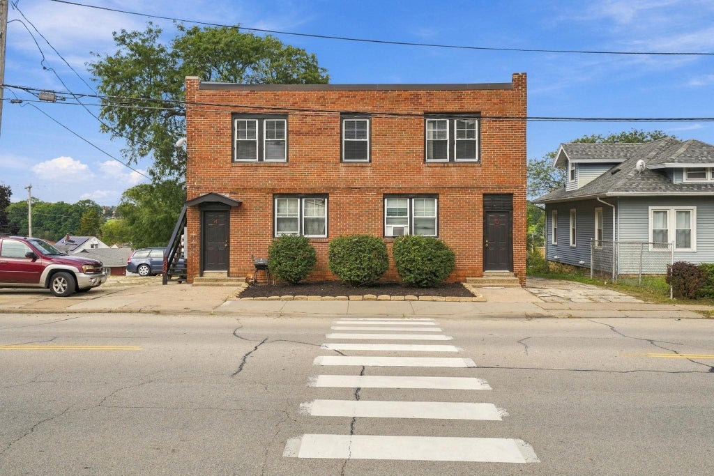 Photo of Dubuque, IA 52001 (MLS # 155830)