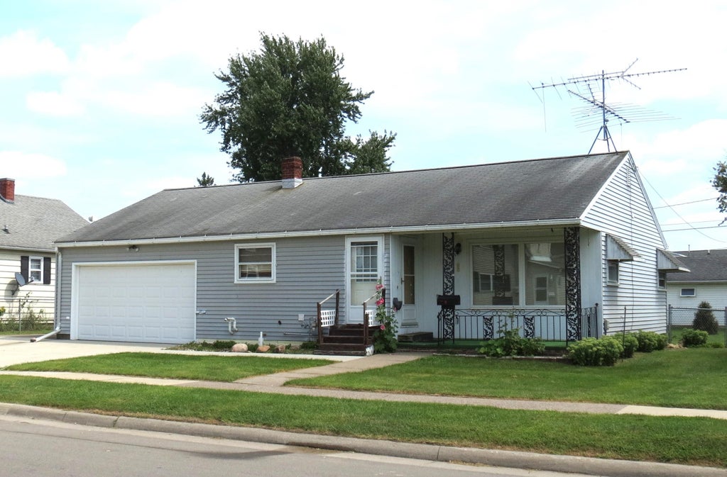 Photo of Maquoketa, IA 52060 (MLS # 155602)
