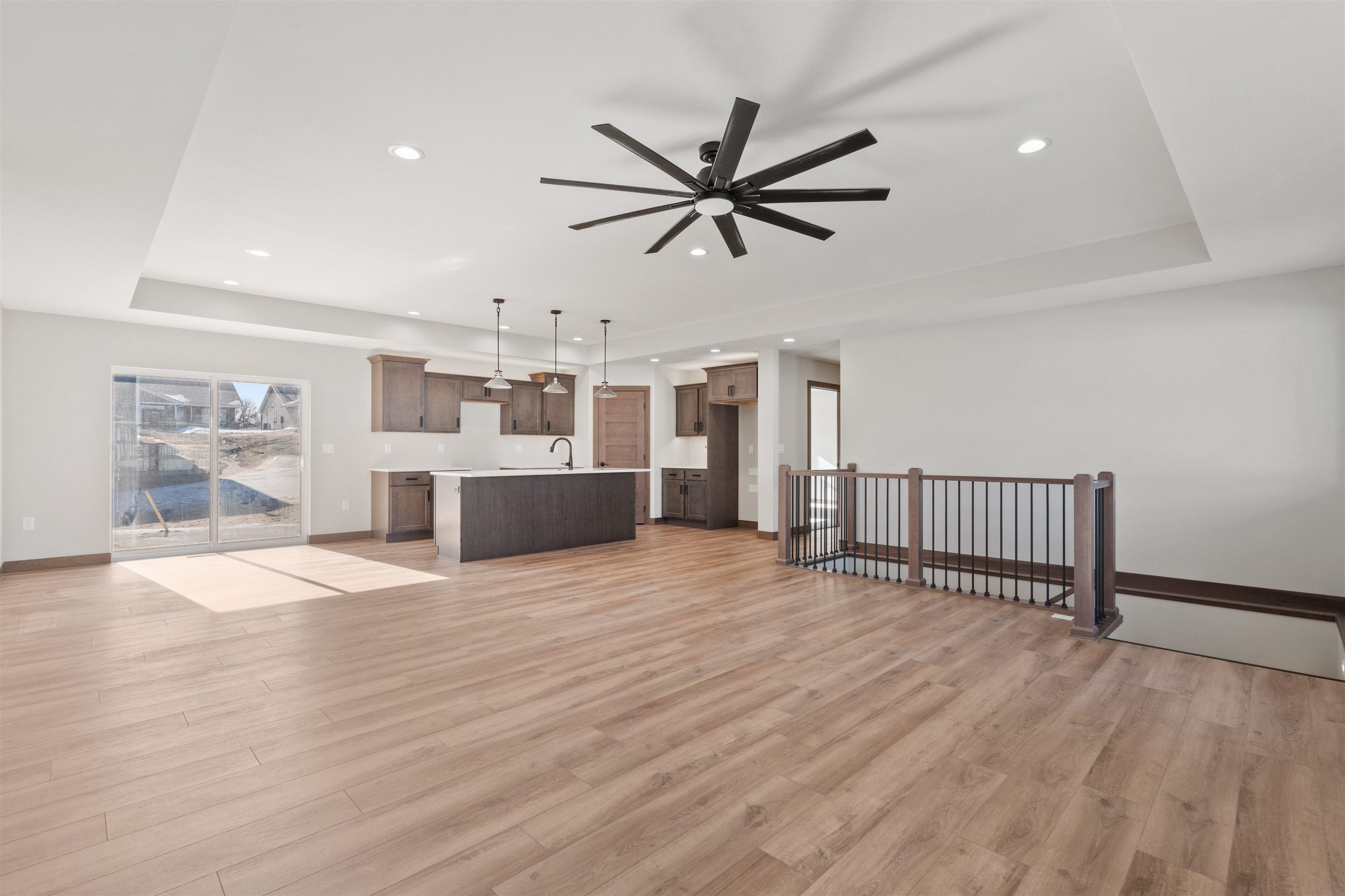 1023 Oakview Drive - Photo 4