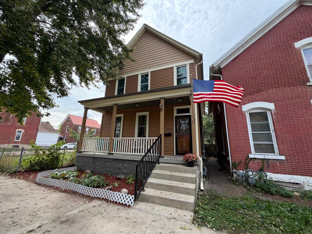 Photo of Dubuque, IA 52001 (MLS # 155836)