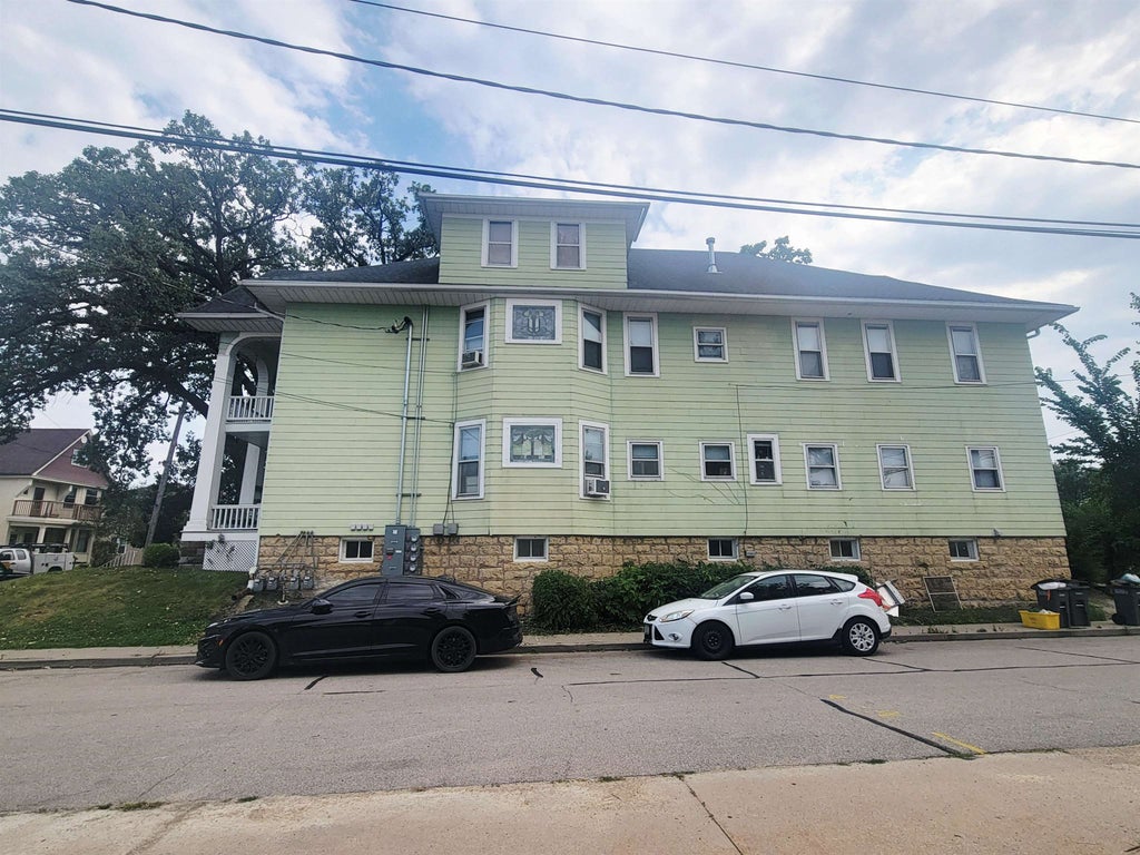 Photo of Dubuque, IA 52001 (MLS # 155388)