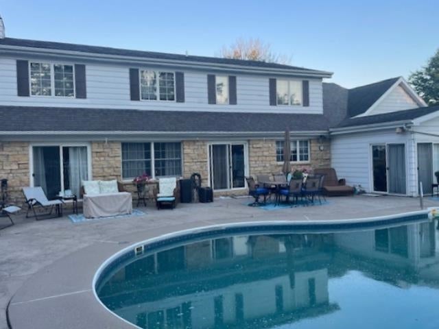 995 Prince Phillip Drive